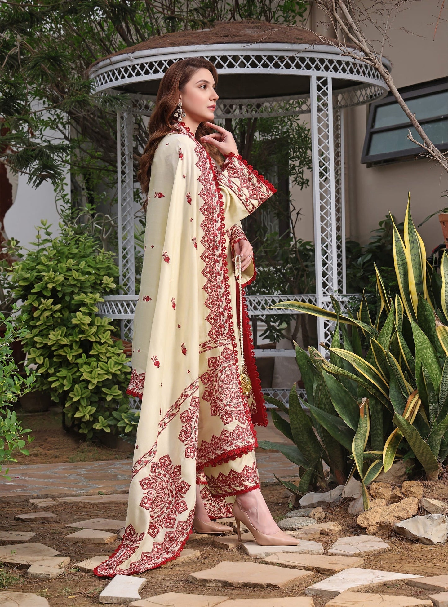 Nooré EMBROIDERY 3PC